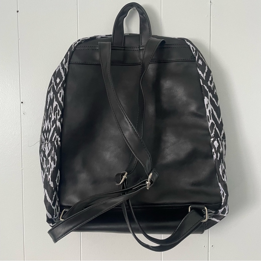 Ardene Backpack - Picture 2 of 3